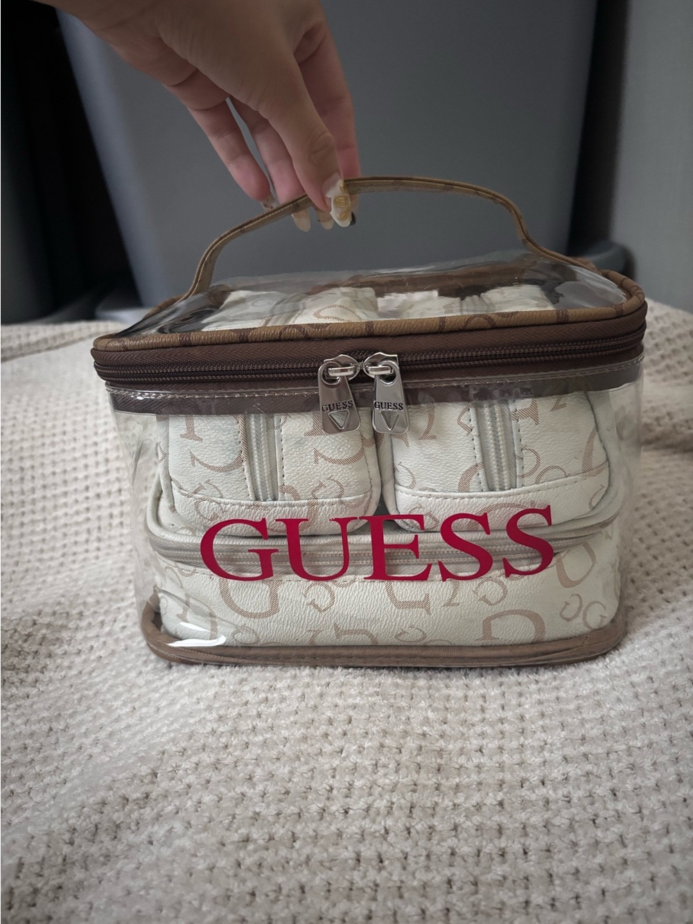 Guess Cosmetic Train Case set